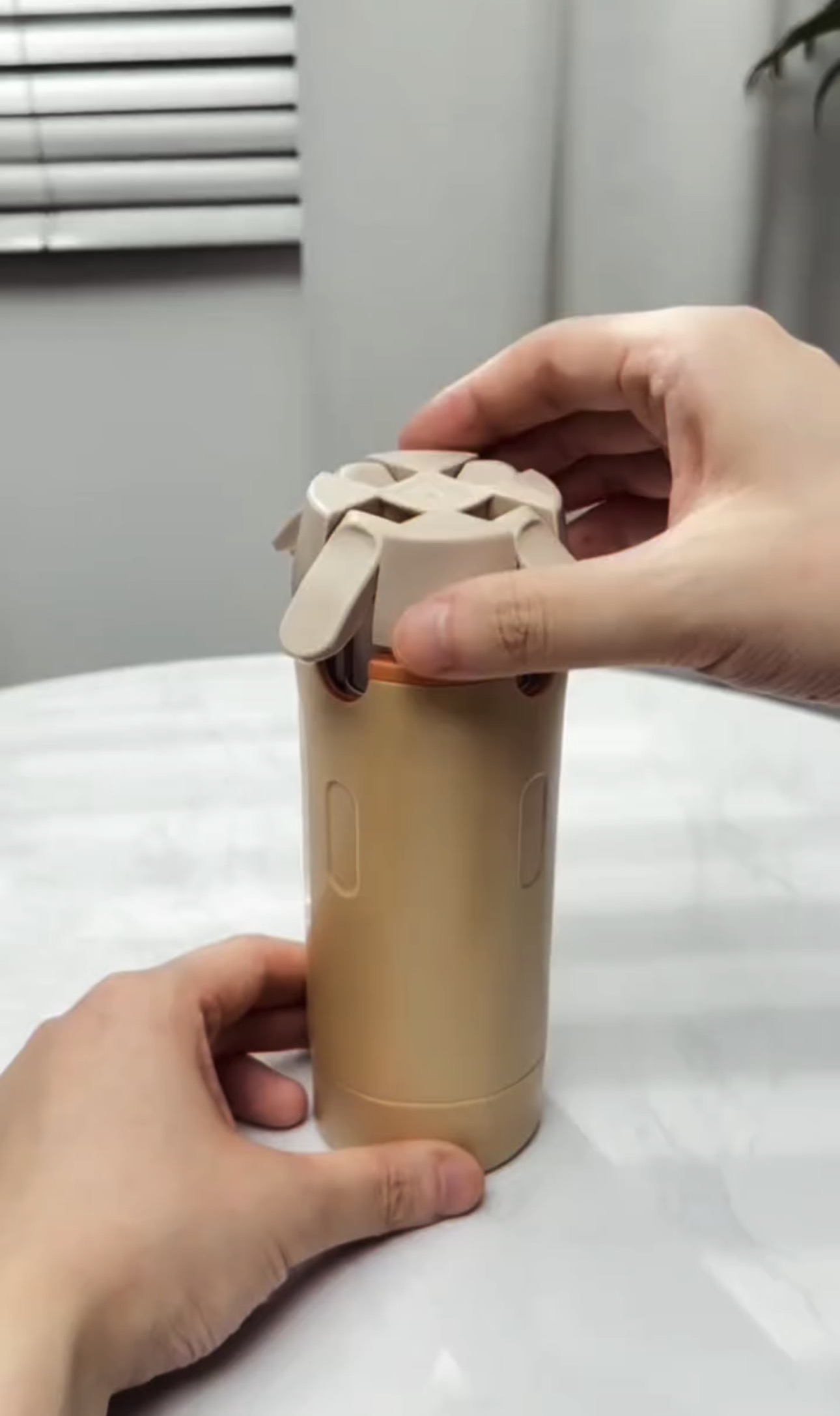 4-in-1 Travel Pump Bottle, photo 2