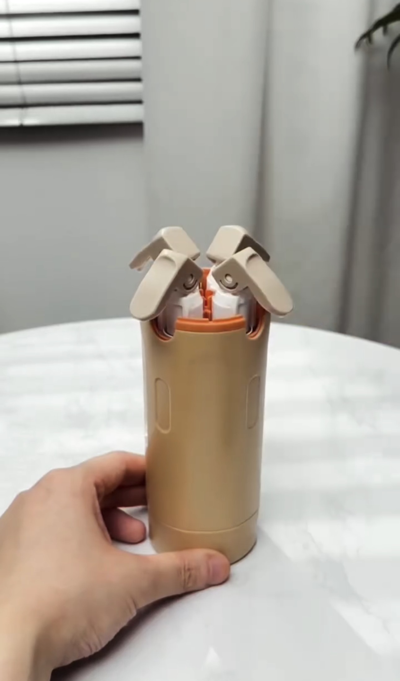 4-in-1 Travel Pump Bottle, photo 3